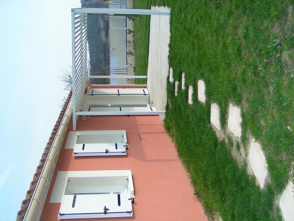 Aux Couleurs D'Ardeche Apartamento Vallon-Pont-dʼArc Exterior foto